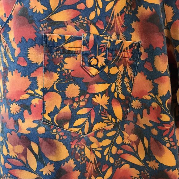 Butter Soft Autumn Leaves Top Women's M Cotton Poly 5 Pocket V-Neck Fall Scrubs - Picture 6 of 11